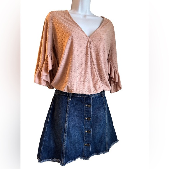 WILLOW & ROOT BLUSH BELL SLEEVE TOP - Picture 4 of 6